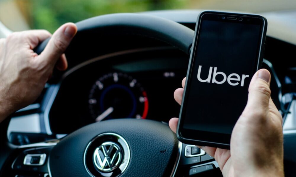 labrujula24's tweet photo. La palabra de un conductor de Uber: “No tenemos problema en competir con taxis y remises” https://t.co/8fAY1peazr #conductordeuber #Uber #uberenbahíablanca https://t.co/YuXp0Kgw07