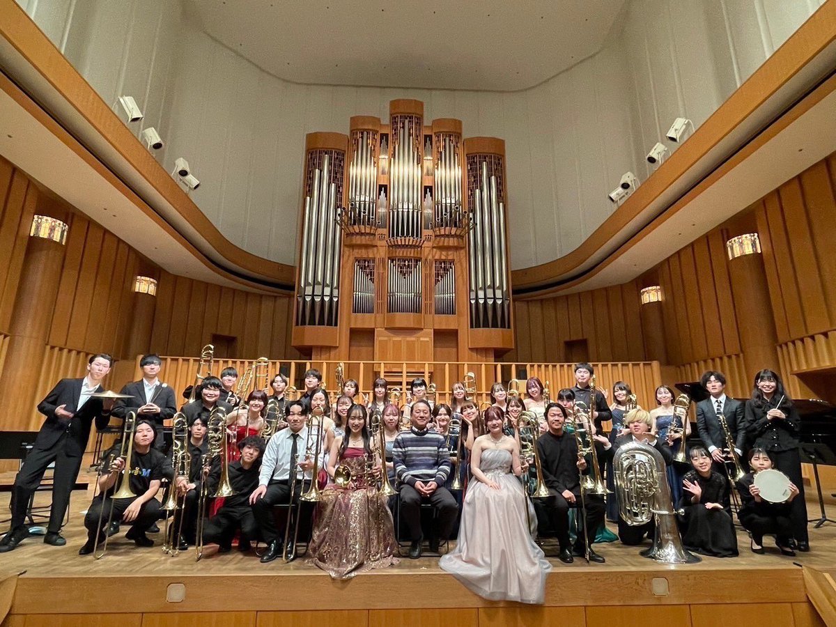 YusukeA_Trb's tweet photo. 国立音楽大学 トロンボーン研究室'23
学外演奏会、終演しました✨️

お足元が悪い中、たくさんの方にお越しいただきありがとうございました。
アンサンブル楽器ならではのハーモニーをお届けできたのではないでしょうか！

来年も開催いたしますのでぜひお越しください！

 #国音  #トロンボーン https://t.co/Qk2xaA7IeG