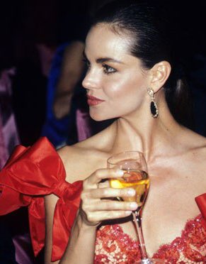 Wishing the happiest birthday ever to the one and only - a role model and a proud mother - the most beautiful Claudia 🌹🎁