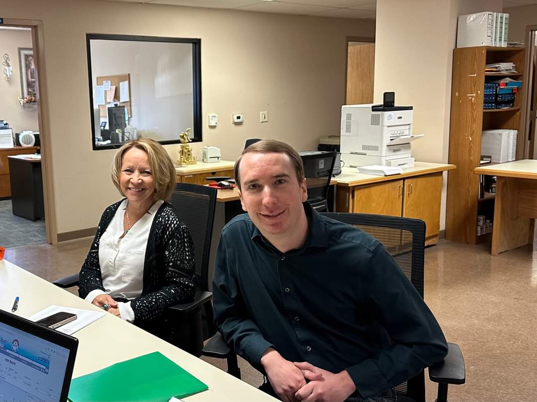 KarlPMelton's tweet photo. I officially filed today for Otero County Treasurer! Let's elect the candidate with the experience, education, and work ethic to keep our hard-earned tax dollars safe! Thank you for your support! https://t.co/xRe93lQa0L