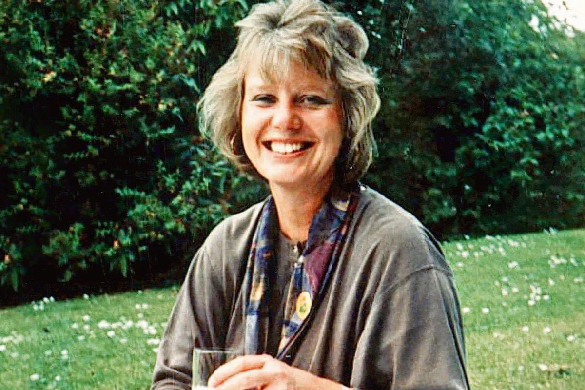 #Hero This is Gwen Mayor. 28 years ago today, she and 16 children were murdered at #Dunblane Primary School. “She was standing in front of a man who had weapons and enough ammunition to kill a whole school and she put up a fight and I just think that says everything about her”