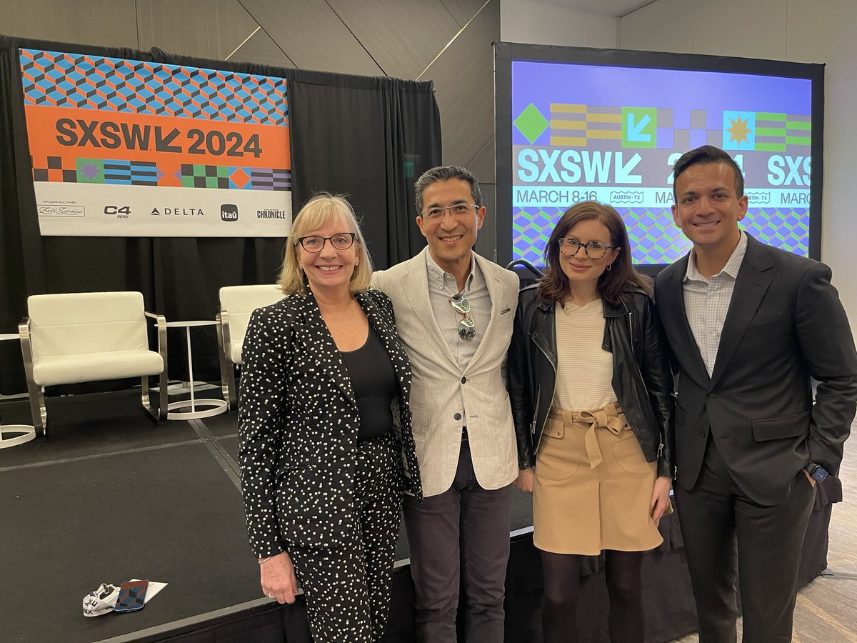 RasuShrestha's tweet image. The Home is the New Brick &amp;amp; Mortar for Healthcare. 

We demystified the future of Health and Hospital at Home. Superb moderation by the brilliant @chrissyfarr! And what rockstar co-panelists in @DeborahDisanzo &amp;amp; @VinGuptaMD!!

#SXSW2024 #SXSW #pinksocks @sxsw