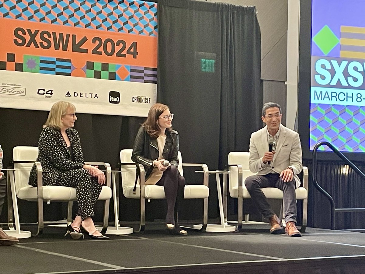 RasuShrestha's tweet image. The Home is the New Brick &amp;amp; Mortar for Healthcare. 

We demystified the future of Health and Hospital at Home. Superb moderation by the brilliant @chrissyfarr! And what rockstar co-panelists in @DeborahDisanzo &amp;amp; @VinGuptaMD!!

#SXSW2024 #SXSW #pinksocks @sxsw