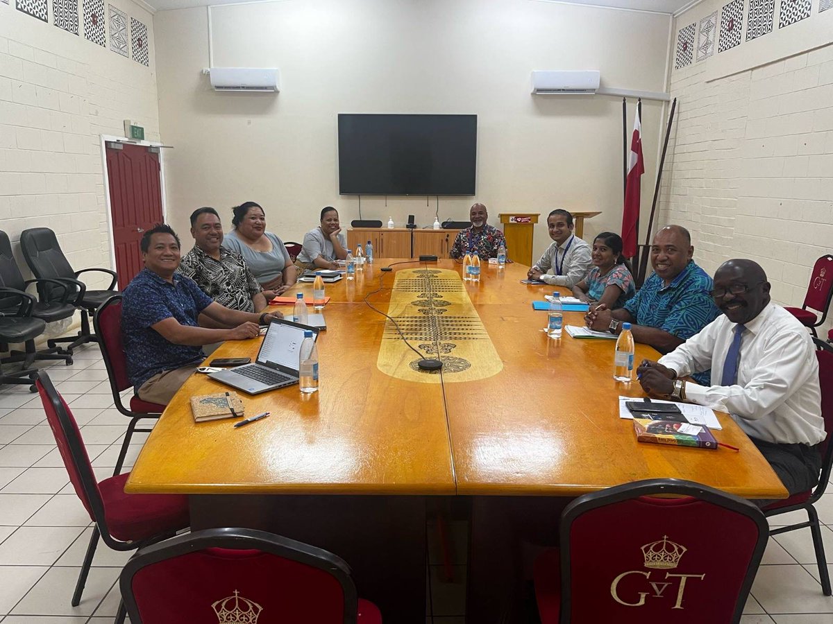 @IOMFiji, @ForumSEC & @ILOPasifika are in Tonga 🇹🇴 to meet with govt ministries Lands&Resources, Trade &Economic Development, Climate Change and the Chamber of Commerce. The mission has socialized the Pacific Regional Framework & will support its implementation at the ntl level