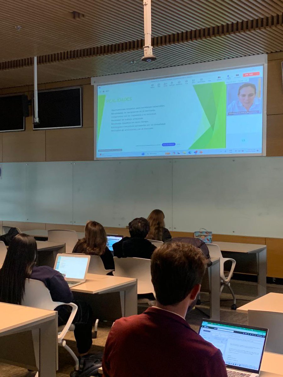 Creo que las realidades se cambian a partir de compartir todo lo que sabemos. Gracias por invitarme a esta charla con estudiantes de <a href="/unisabana/">Universidad de La Sabana</a> sobre estrategias que permiten posicionar nuestra imagen y transformar nuestra realidad.