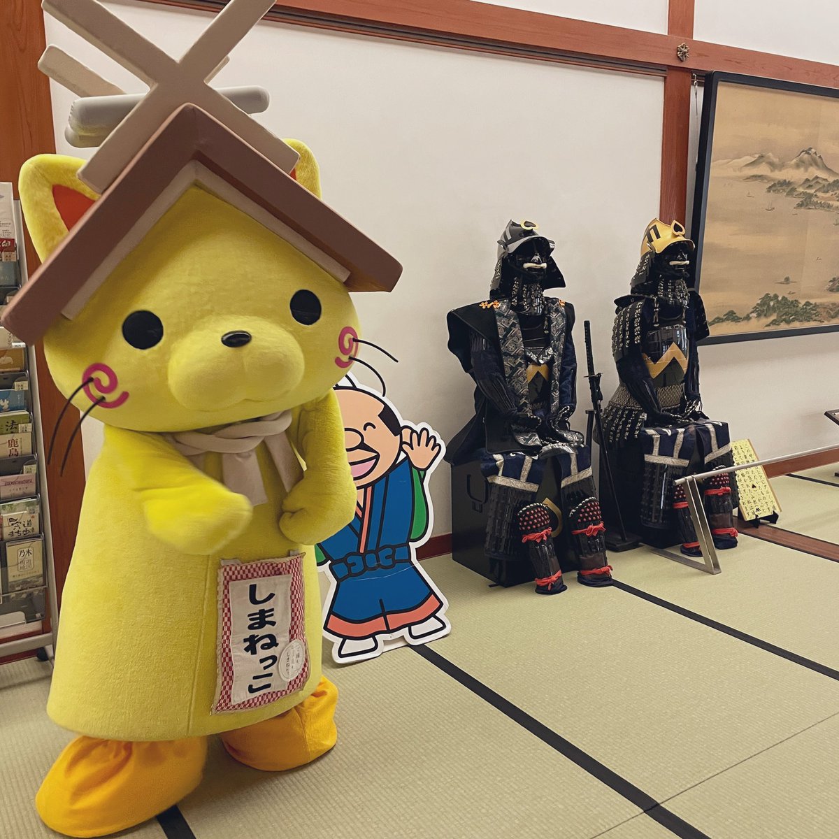 shimanekko_'s tweet image. いざ出陣にゃ⚔️
にゃんてにゃ(  ˶¯ ꒳¯˵)
#しまねっこ #武士 #ごっこ 
#松江歴史館 #松江市