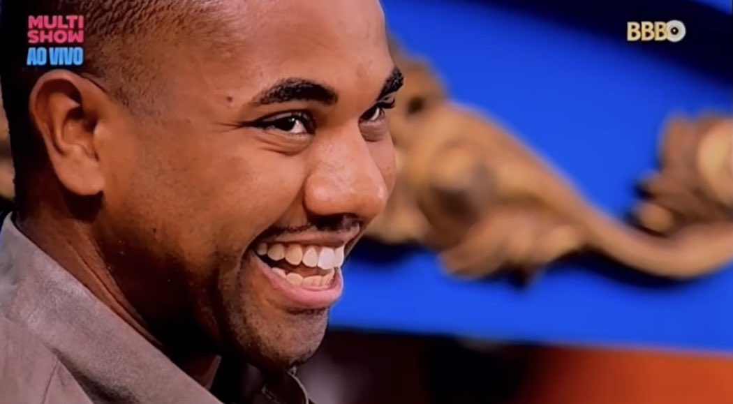 teapertaneguere's tweet image. 😘 Próximo 🤣