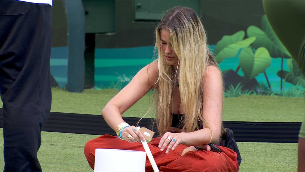 bugrj's tweet photo. Hahahhaha.. sinhá yasmin brunet zerou o prêmio #BBB24 https://t.co/70QeEXEZcm
