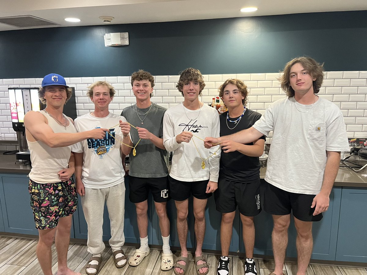 2 wins today at the Lancer Classic. Ice 💰 Bo Dewitt with 5 knocks including a walk off triple! Colin Mowrey with a few knocks and stellar defense, Lake Scherting with a couple of knocks, Carter Radwanski and Collin Padget with their first varsity dubs! And Ashton Davis dealing.