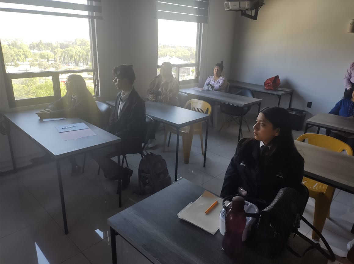 ConalepBQA's tweet photo. Convencidos que el Sistema de Formación DUAL es la puerta de entrada a la  empleabilidad de futuras generaciones se logró la incorporación de 4 alumnos de la carrera P.T.B. en Contabilidad a la empresa Business.
@Conalep_Edomex
#25AñosApasionadamente
#ApasionadamenteCONALEP https://t.co/P7ZUurlPKo