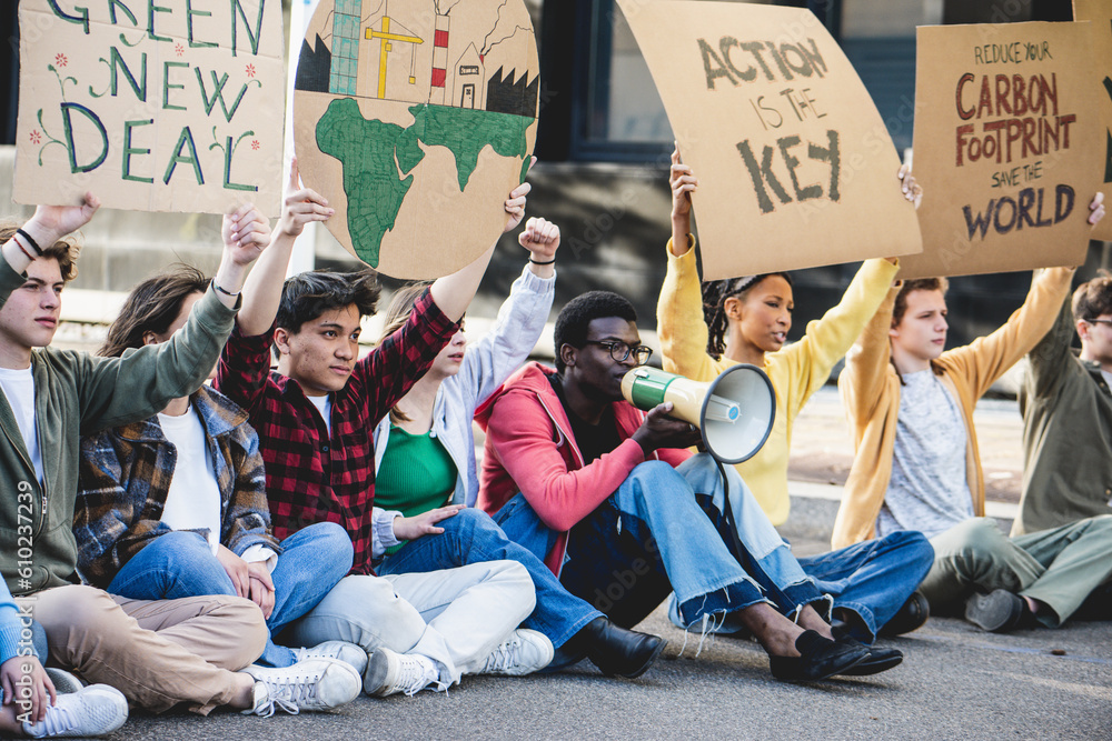 Seeking international students in Perth, Brisbane, Melbourne for a UWA survey on how climate change views affect career/migration decisions. Survey takes 15-20 mins. Participants eligible for $50 Coles voucher. 
Survey link: uwa.qualtrics.com/jfe/form/SV_6J…