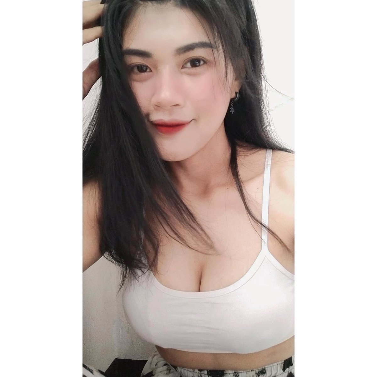 สวยแค่ในรูปค่ะ ตัวจริงวิ่งหนี🤣🤭
  เหงาหาเพื่อนคุย #ปทุมคลอง3
