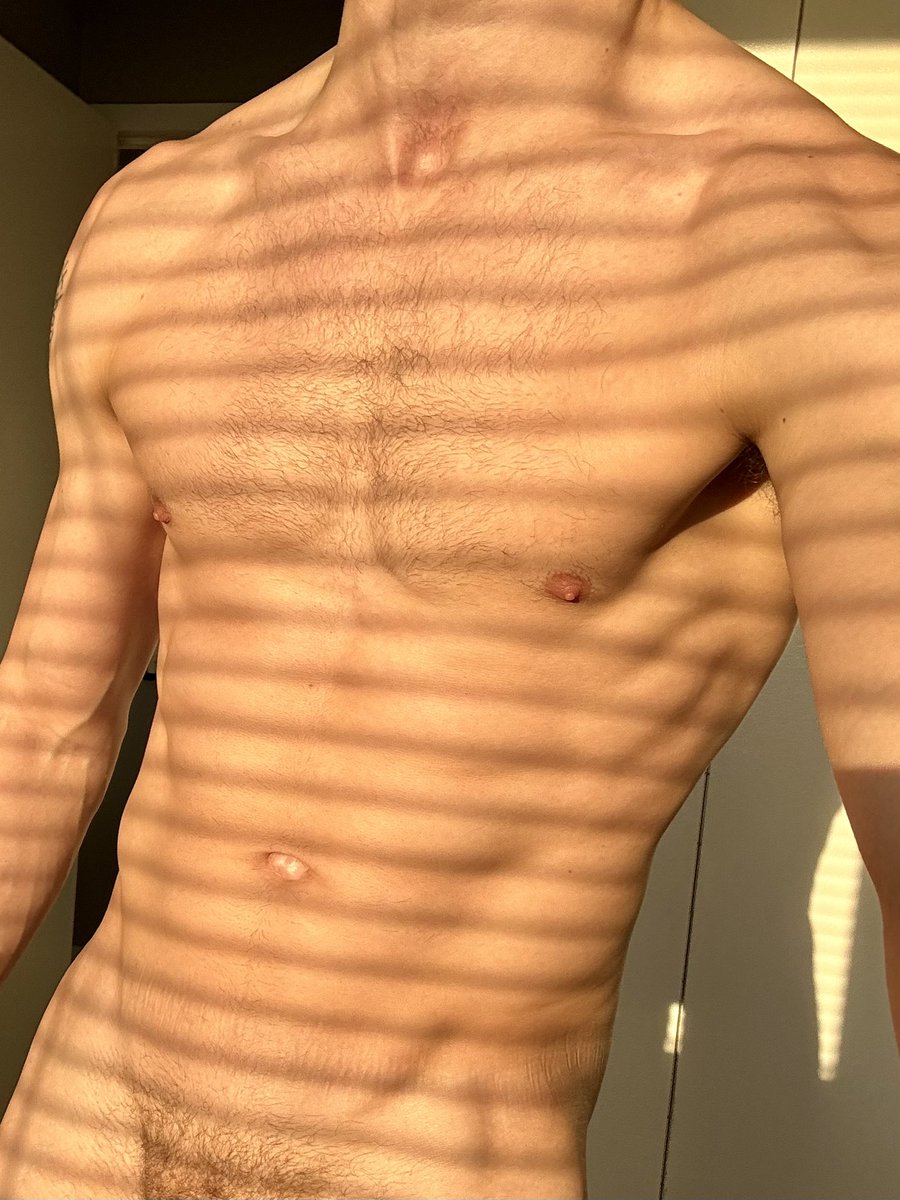 RC5_XXX's tweet photo. 🌅 enjoying every ray of sunlight https://t.co/JHHWyL2kFk