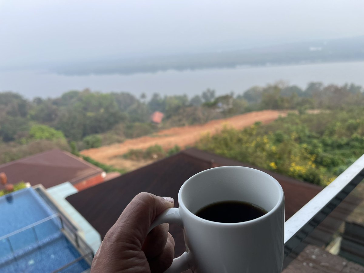 Cloud_Surfer27's tweet photo. morning cuppa ..
itโs a river view today ๐โ๏ธ
#letscoffee #crewlife #GoodMorningX https://t.co/JHo6LYeWrc