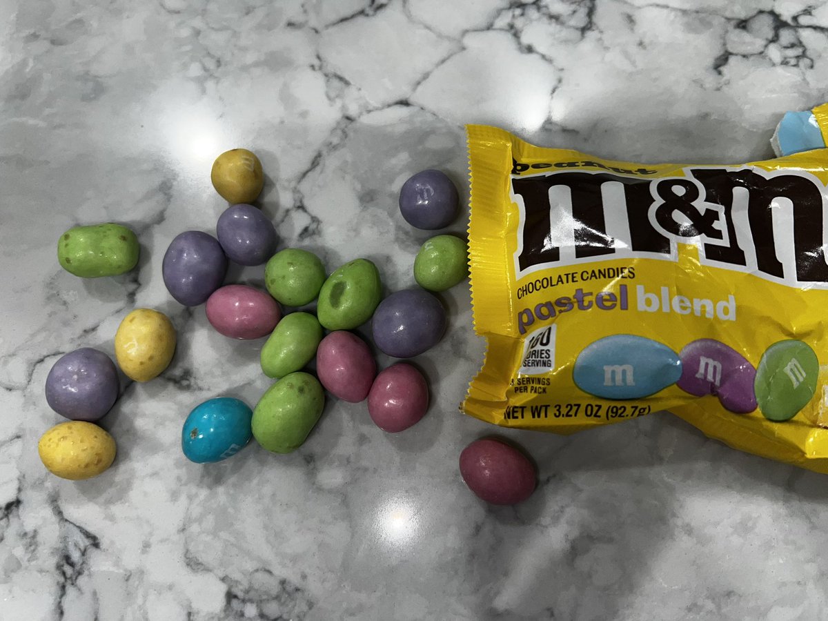 sanantoniotus's tweet photo. @mmschocolate is this how these are supposed to look? Opened them as soon as I got home from the store and they look off… like they’re spotted or something. Safe or no? https://t.co/7p4qXtYfle