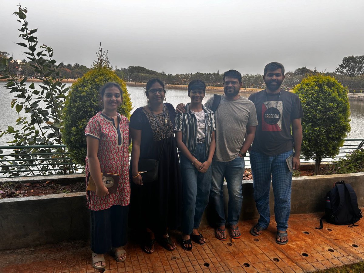 Last Sunday’s session had our readers soak in some silent reading with the pleasant evening breeze at Sankey. We love the varying age groups coming and the different languages being read here. :) 
Look forward to seeing you all next Sunday! Keep reading until then. #SankeyReads