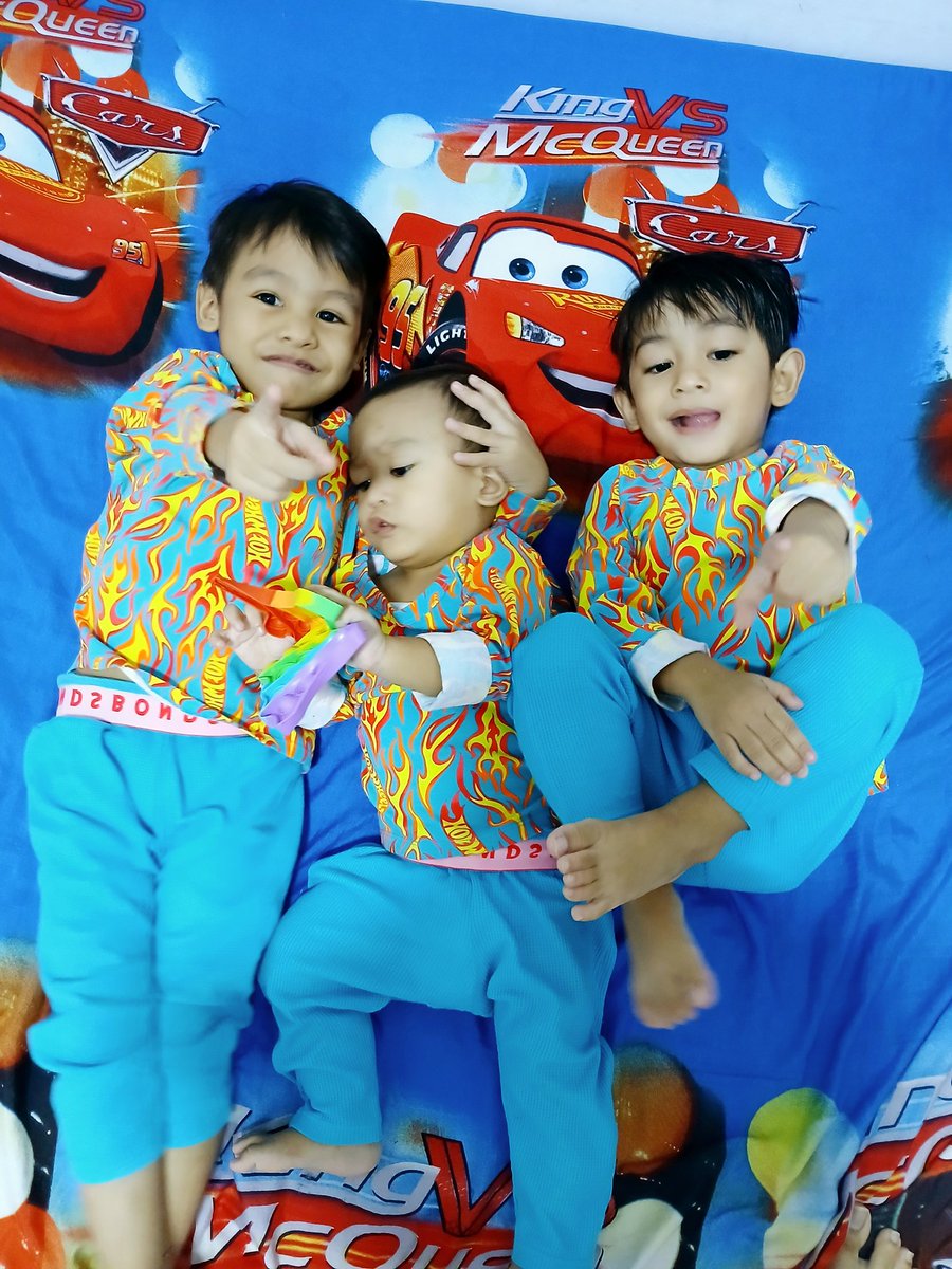 BeybeePanda's tweet image. Siblings