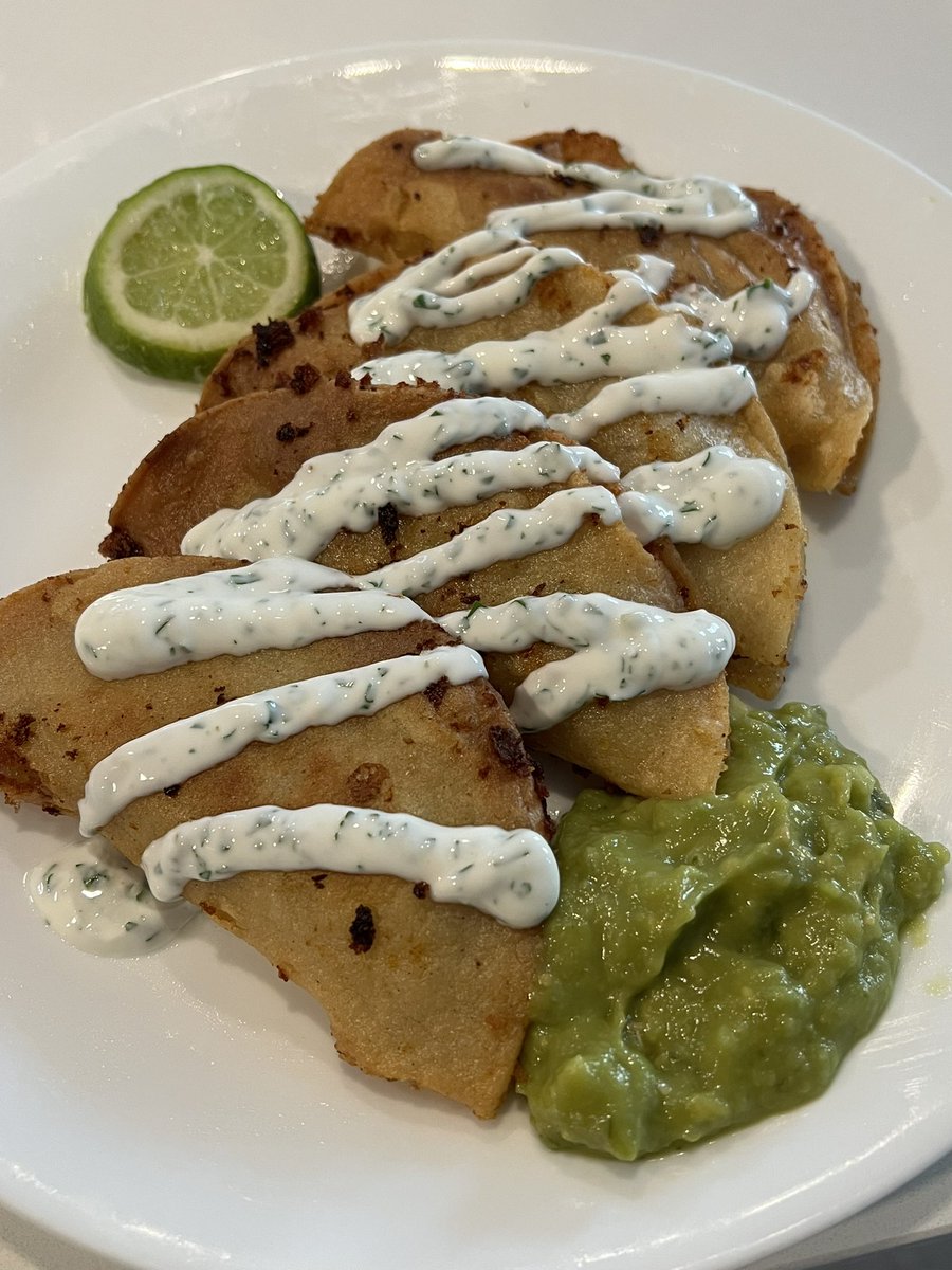 KitchenTae's tweet image. Fried Potato Tacos! W/ cilantro lime sauce 😋 🌮 #TacoTuesday  #tacos