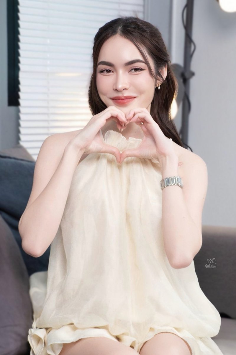Kerymai_'s tweet photo. ใกล้มื้อเที่ยงแล้ว ฝากท้องไว้กับไลน์แมนสิคะ 
#LINEMANคุ้มชัวร์xCharlotte 
#ชาล็อตออสติน https://t.co/7vU28I4XAs