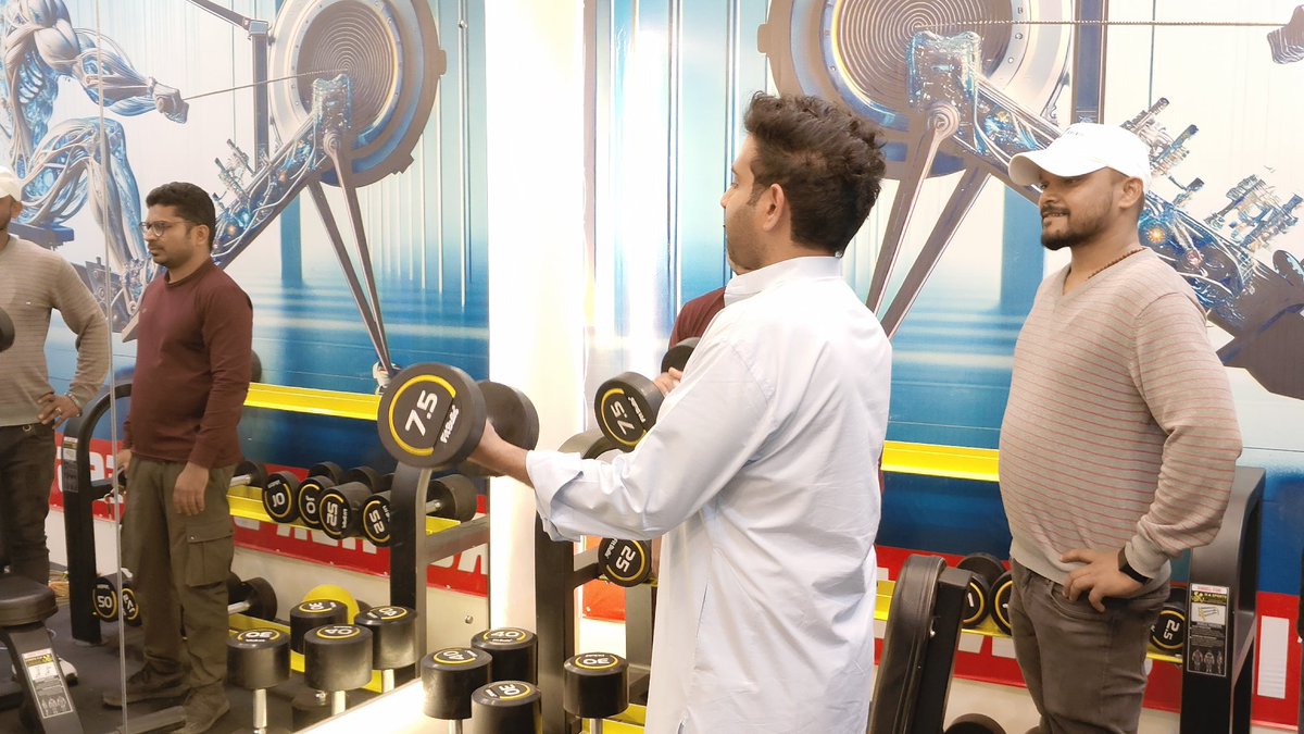 shantanu_yadav1's tweet photo. मधेपुरा में BROTHER'S FITNESS CLUB जिम की शुरुआत हुई।

आज जिम जाकर अनिल प्रसाद यादव जी व छोटे भाई अमित को उनके नये प्रतिष्ठान के लिये शुभकामनाएं प्रेषित किया।
#Madhepura  #Bihar https://t.co/mkRfEL0yjJ
