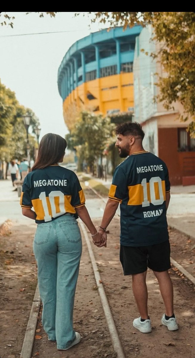 -Ayer soñe con vos
-Que soñaste?
-no se, no me acuerdo