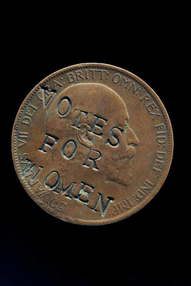 Addyspectre1's tweet photo. In 1907 the national Union of women's suffrage societies held the mud march. 3k plus women from Hyde Park to the strand 
We didn't get the right to vote until 1928. Our rights have been hard fought for. Don't give up the fight against bigotry and misogyny. We can't afford to https://t.co/4izj7L7DK8