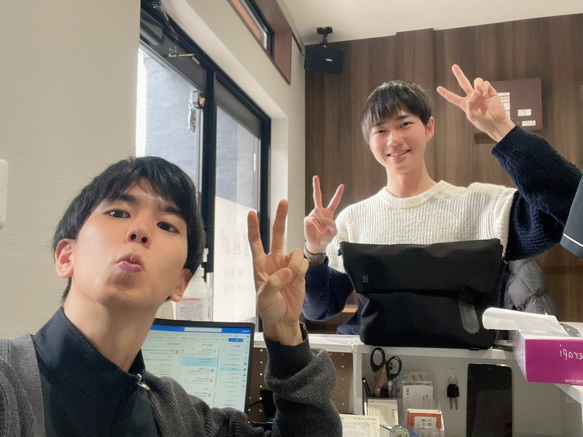 seitaiyuimaru's tweet photo. お客様との写真🤳
機能性ディスペプ��アが良くなりました✌️
#機能性ディスペプシア　#腰痛 https://t.co/95cTj5LeTM