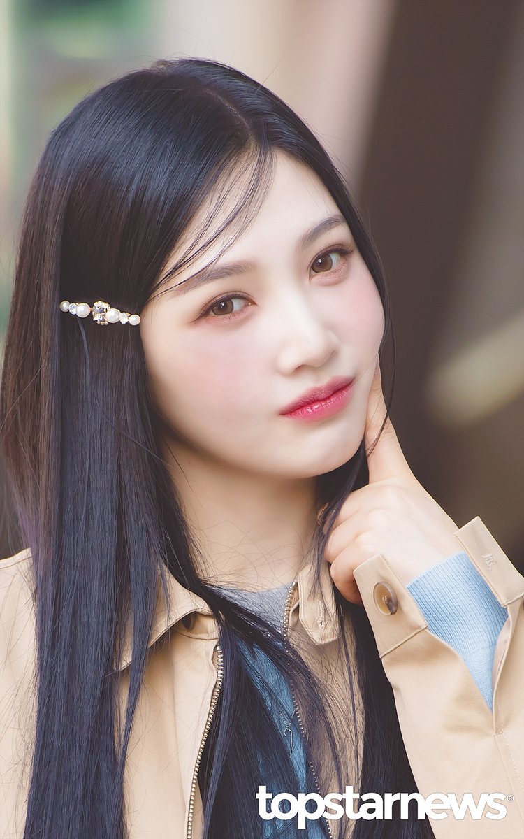 TSN_PHOTO's tweet photo. 레드벨벳 조이, ‘수영이는~ 그냥 귀엽게 태어난 건데~’ (동물농장 출근길) [HD포토] #조이 #레드벨벳 #RedVelvet #동물농장 #출근 #퇴근 #프리뷰 https://t.co/vMtqyscRQS <- Original Photo https://t.co/6WAvlnj4RT