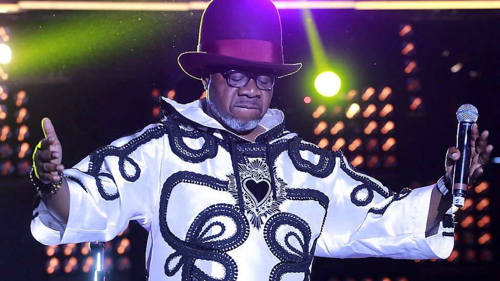 #NP: Yolele - Papa Wemba @ItsMainaKageni #MainaAndKingangi