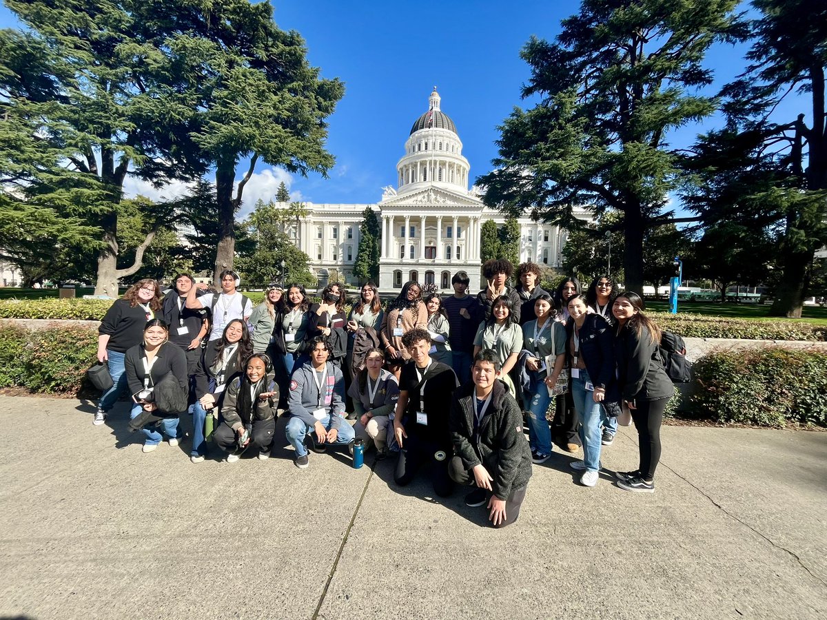 🏛️Social Justice Club, @CARES_ELP Garden club, along with @YgnacioValley students visiting the capitol! Students spoke to many different staff including CA Assembly member @Tim4Assembly about how valuable are after school programs. #WeLoveOurCARESprogram