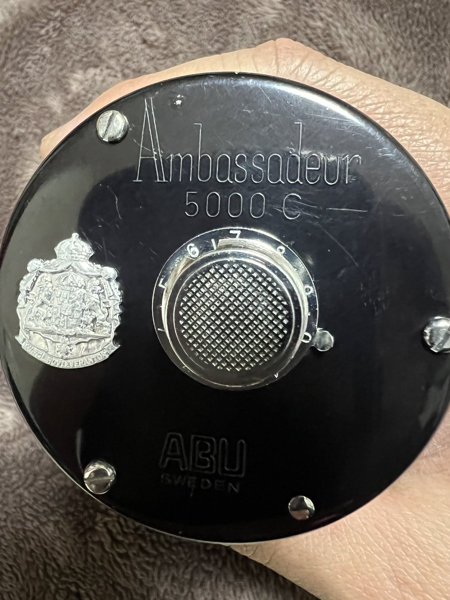 dkhngp's tweet photo. ずっと探してたAmbassadeurの5000c
73年式の程度いいのを探し続けて
ついに出会いました。
鬼のローギア欲しくてやっとゲット!
本当は左が欲しかったけど高すぎ問題😇
はよ魚釣りたいです。
#Ambassadeur
#5000c
#BigA
#鬼のローギア
#3.5:1w https://t.co/nT1wtkxA8B