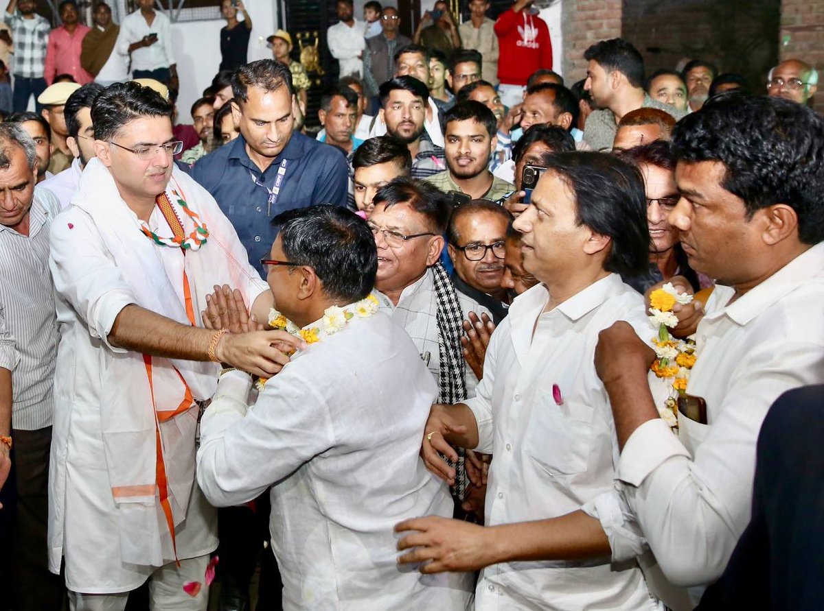 SachinPilot's tweet photo. कल शाम अपने विधानसभा क्षेत्र के दौरे पर रहा। 

📍टोंक https://t.co/fIdK1SBPge