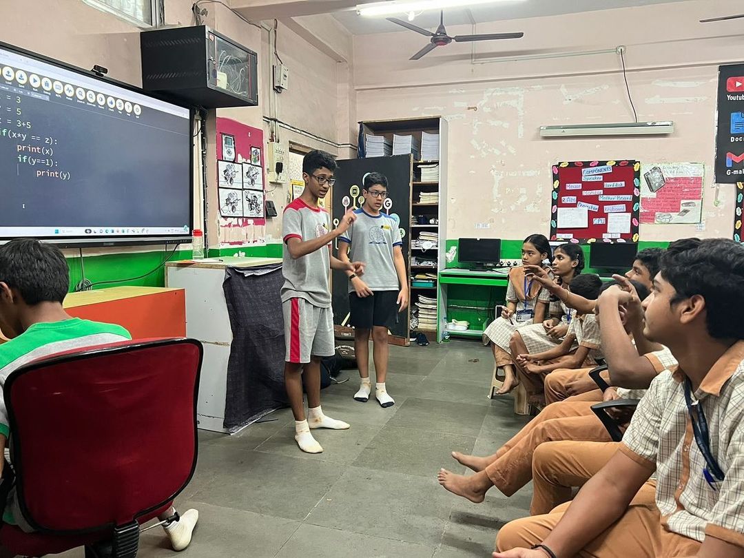 Paraducks9609's tweet photo. Our team has been dedicated to teaching underprivileged children #coding, and the impact has been phenomenal. Come join us in spreading the joy of coding!🚀 #codeforchange #python #ParaDucks9609 #frc #Robotics #Tech4Good #TechPower #Bharat #ViksitBharat #AatmaNirbharBharat https://t.co/7tr6jZ4DPs