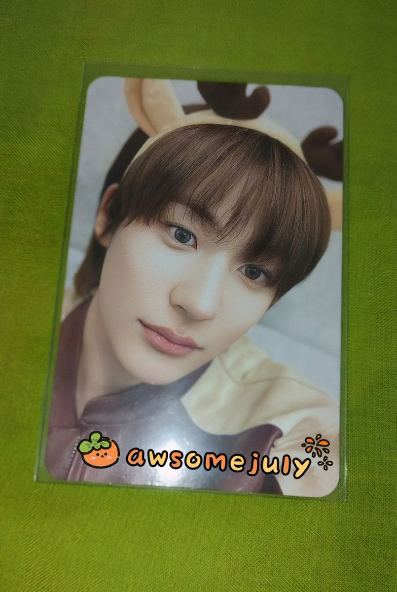 AwsomeJuly's tweet photo. help rt?

- wts pc trading card Riize Anton Pink Christmas-

✨price 70k✨
(Include packing, exc adm oren)

📍dom jakarta
🍊co oren

t. aab riize, Anton, anton pink christmas, https://t.co/9gjtWoVp9v
