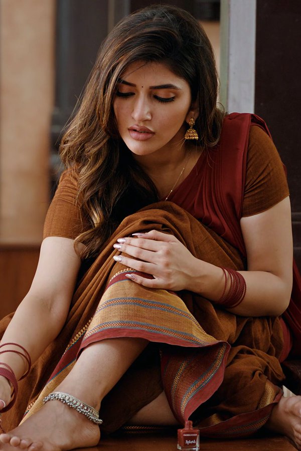 GIhgsanbcAAfqRS?format=jpg&name=900x900