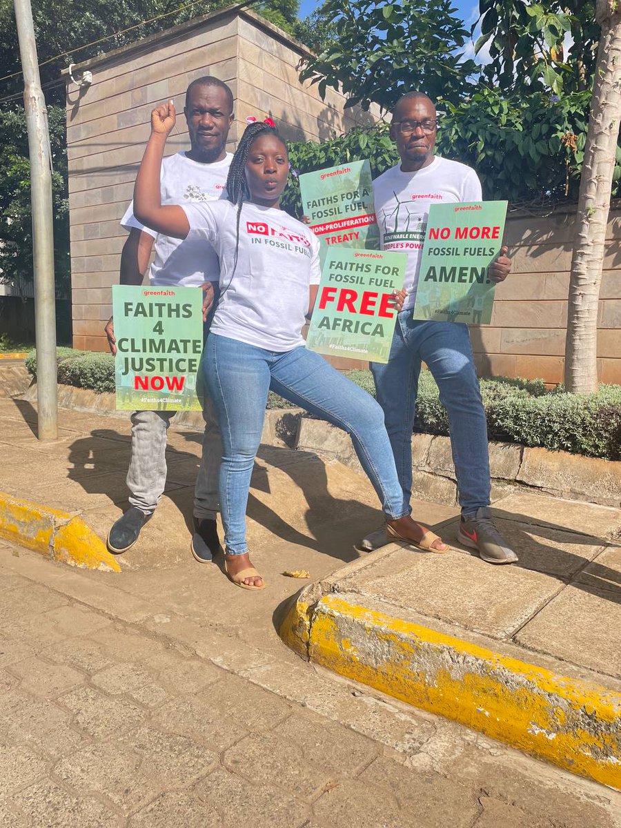 Today,We stand in solidarity with Picketers at Standard Bank HQ,Rosebank, to protest against arrests of activists who fight destructive and harmful fossil fuel projects,including #EACOP. Peaceful protestors are being silenced #StopEACOP