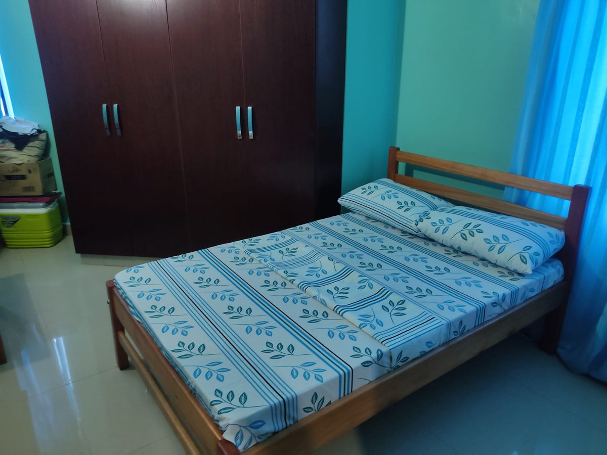 HolidayCoast's tweet photo. 3 bedroom near TUM Mombasa Town
-Has a total of 3 beds
-Fully operational kitchen
-Near TUM 
-Smart TV
-Free WiFi and Netflix 
-Good parking and security 
-Housekeeping done regularly
-Has a working elevator
-On the 2nd floor 
-NO swimming pool 

Currently Ksh 12,000 per night https://t.co/efEu3ve7Vg