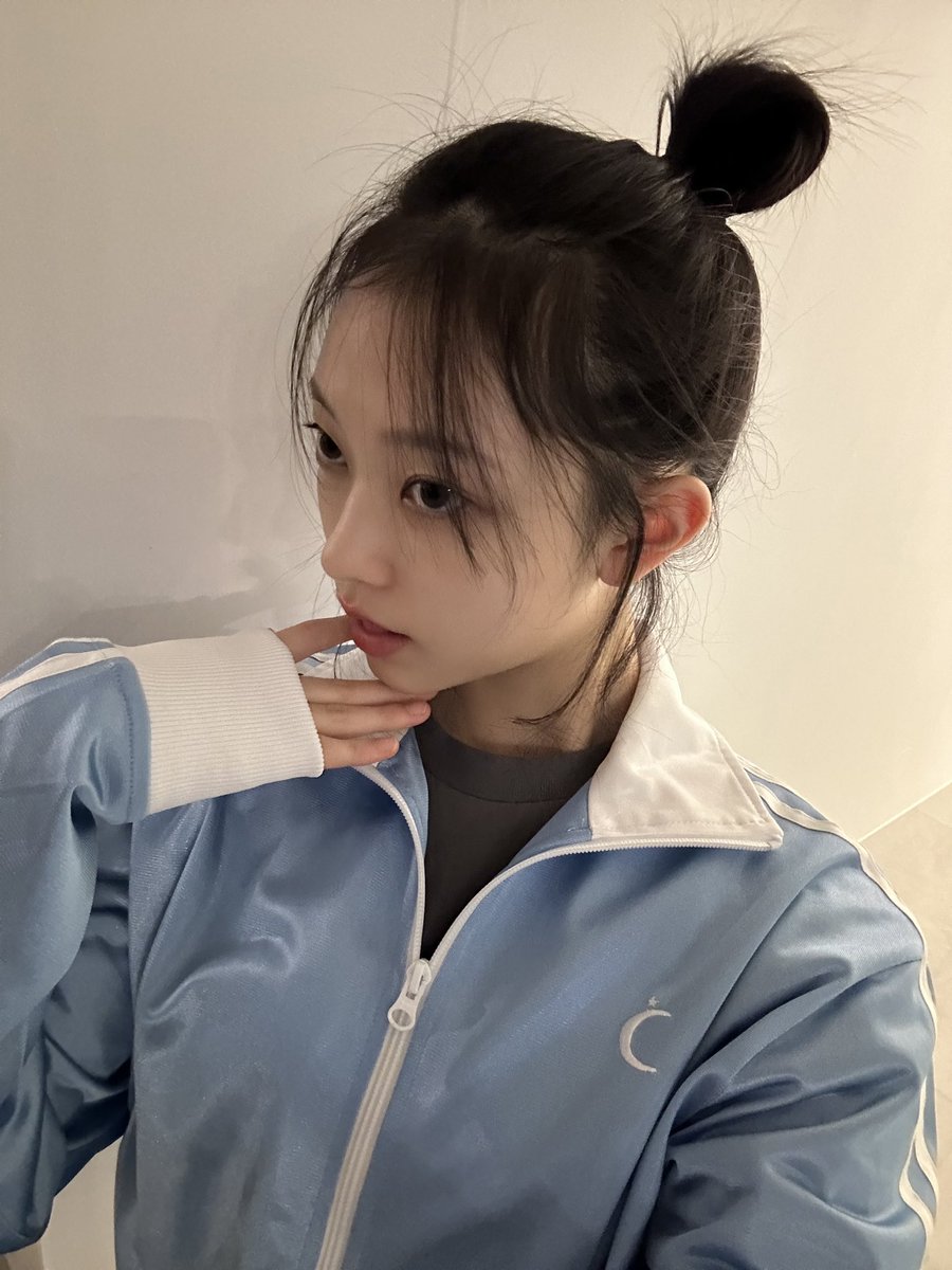 ㅤ
ㅤㅤㅤㅤㅤ% 나는 모두의 고양이야  >◡< ๑

ㅤㅤㅤㅤ────── ⋆⋅☼⋅⋆ ──────
ㅤ️️ㅤ️️
⨳﹒✿ Spreading the sunshine! Feeling incredibly grateful for the blessings of today.