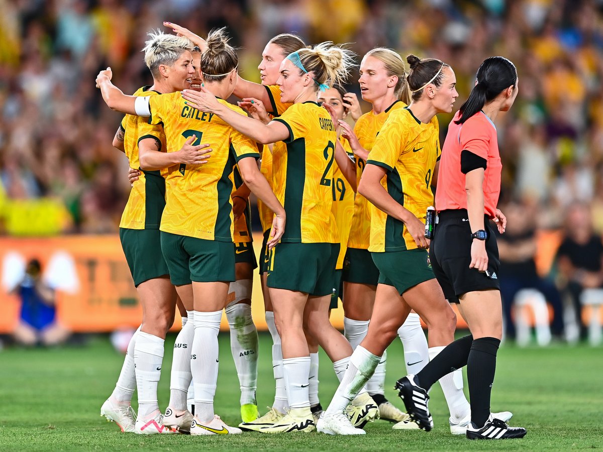 .@TheMatildas match at @TheAdelaideOval is shaping up to be one for the history books, on track to sell out the 53,500-capacity stadium. 💚💛 The Adelaide pre-sale & general public purchase period yesterday saw all currently available tickets exhausted: tourism.sa.gov.au/news-articles/….