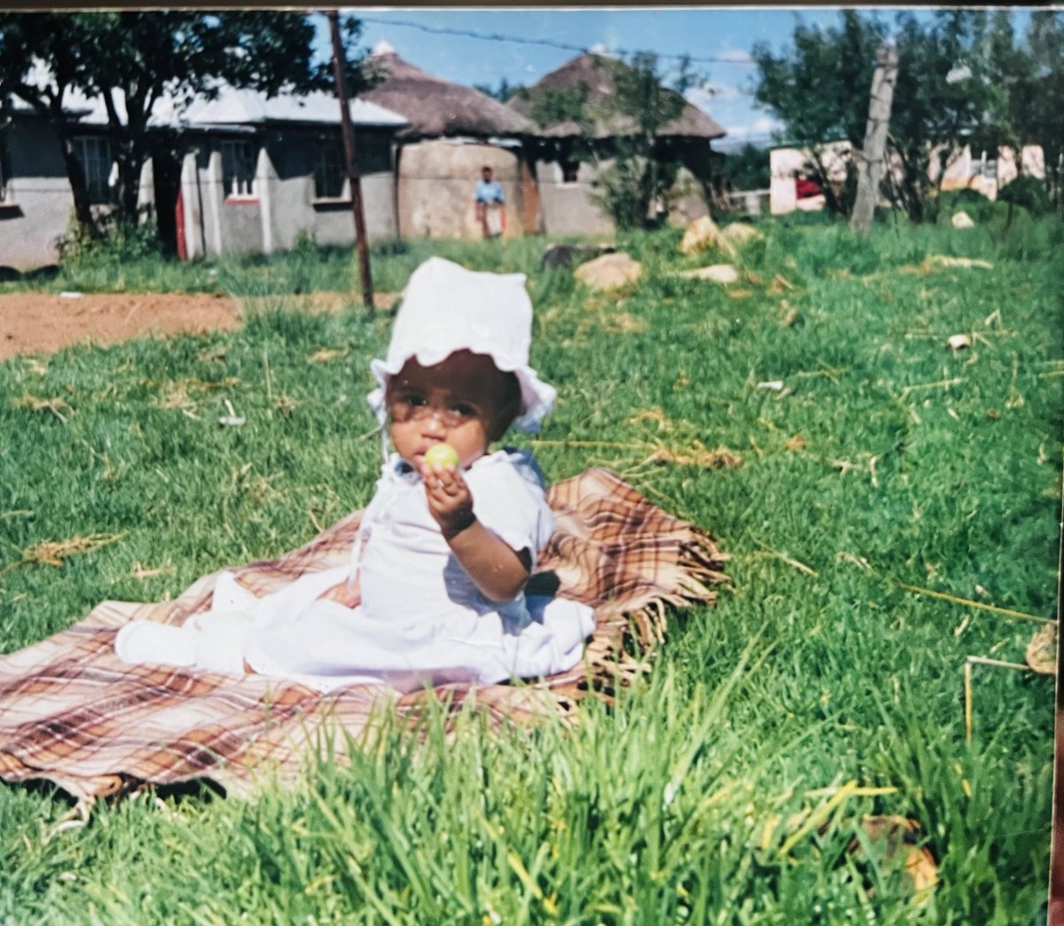 lerrykins_'s tweet photo. On this day, an angel was born!🎉🎊🥳
Vukani! Vukani! There’s balloons on my profile 🥹
#Hello35 https://t.co/2dVPcd0JAH