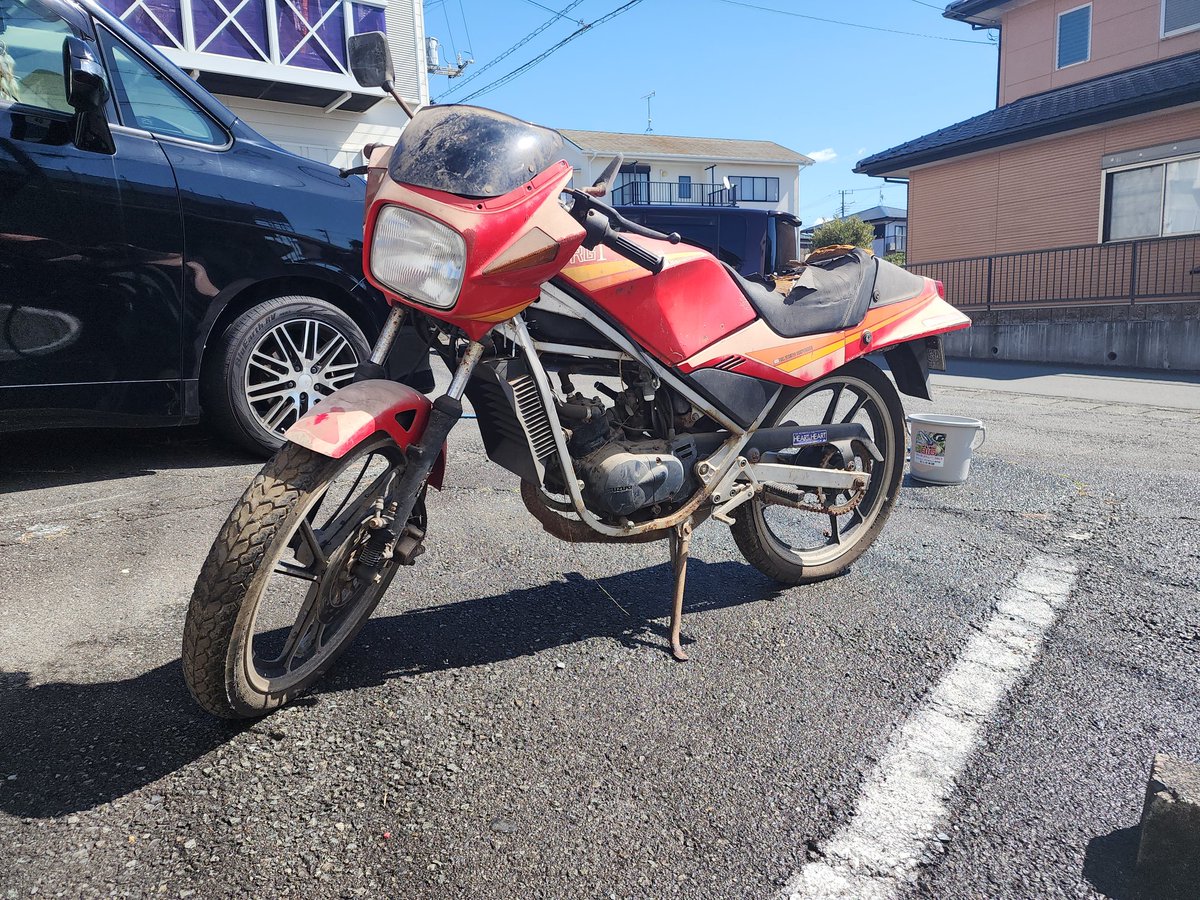 ADHD89443507's tweet photo. ついでたがら洗車しといた、写真は洗車前洗車後写真撮るの忘れてた(´>∀<｀)ゝ https://t.co/MY8hw9isrB