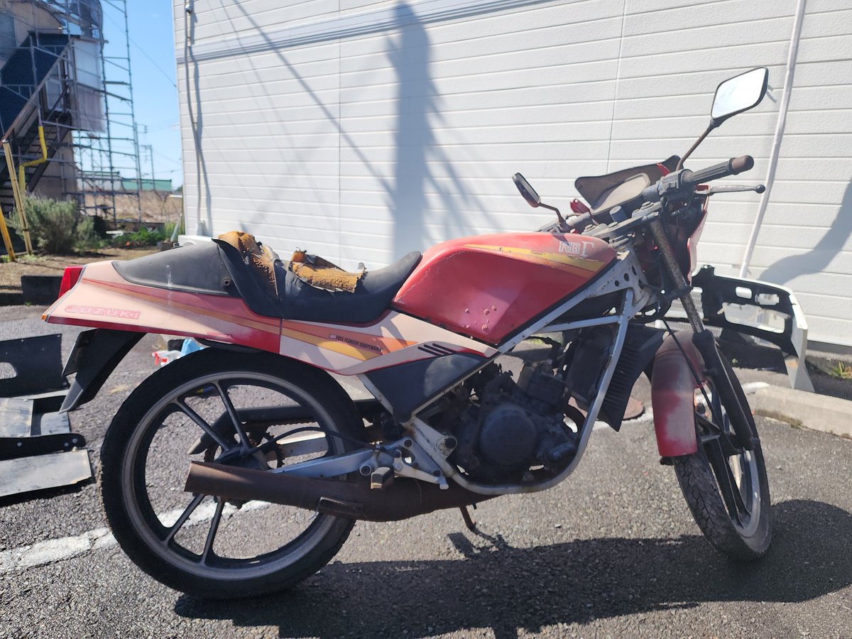 ADHD89443507's tweet photo. ついでたがら洗車しといた、写真は洗車前洗車後写真撮るの忘れてた(´>∀<｀)ゝ https://t.co/MY8hw9isrB