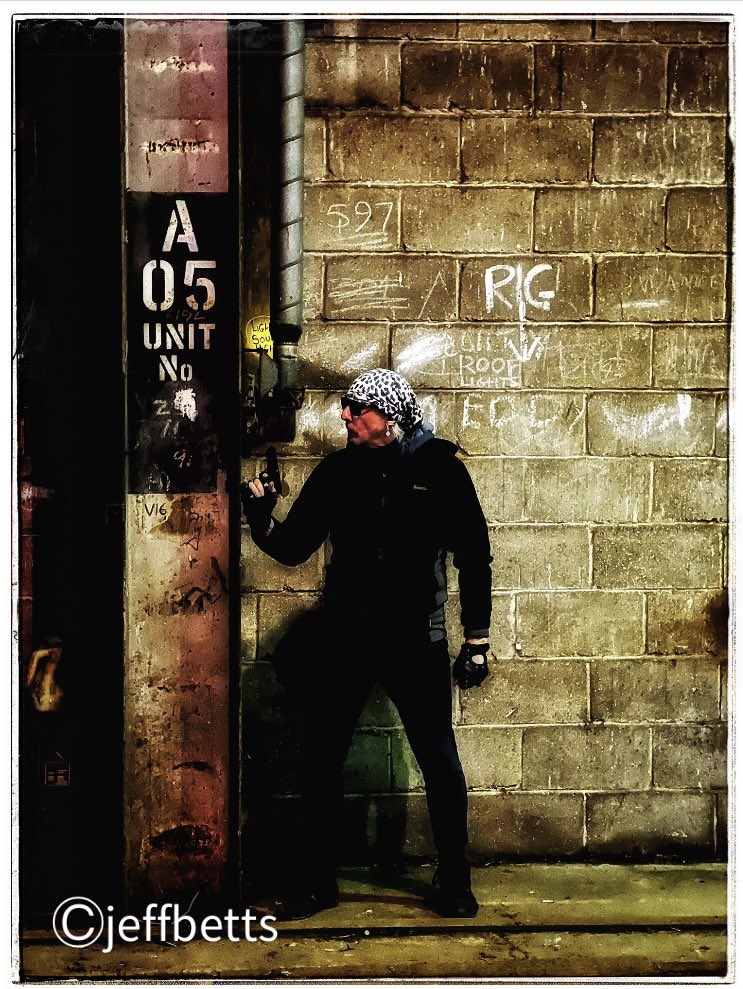 nickelliottinfo's tweet image. And ACTION!
Nick playing his part in ‘Buying Time’
@nickelliottrock 
@andy_blithe 
@nickelliottinfo 
@nick_italian 
#andaction #playingthepart #incharacter #buyingtime #filming #onlocation #andyblithe #krissmith #nickelliottrock #nickelliottinfo #nickelliottrockartphotographer