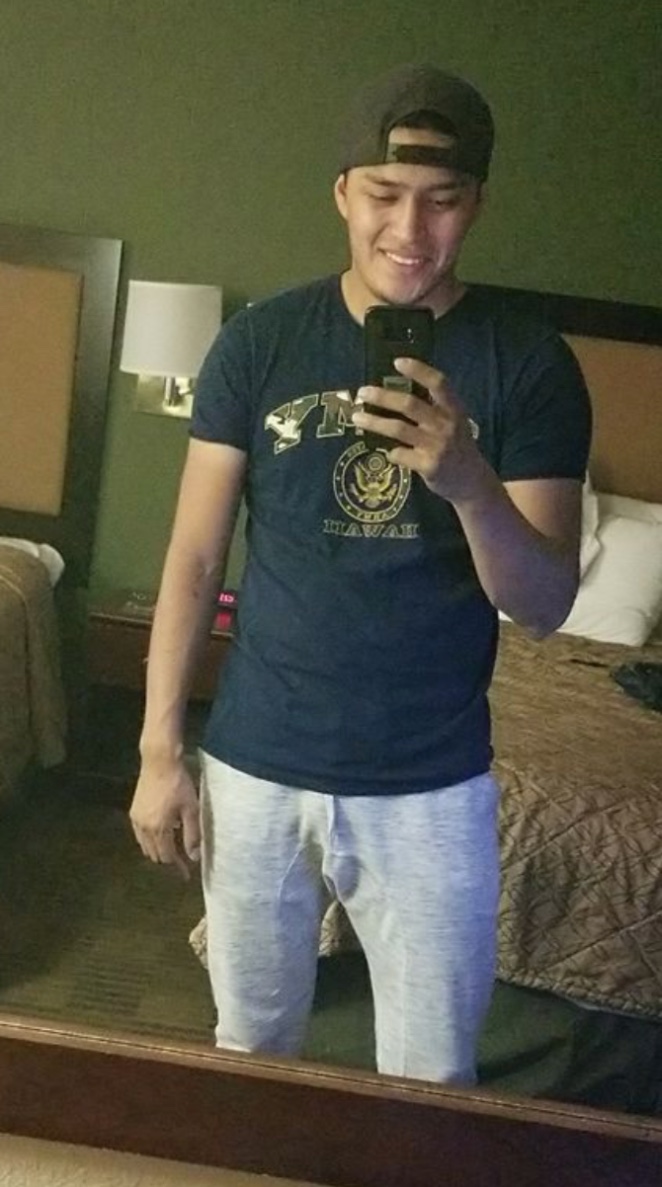 HotGuys422's tweet photo. Do you find him attractive?     
Rate him⬇️ https://t.co/d7ZTYNBpcm