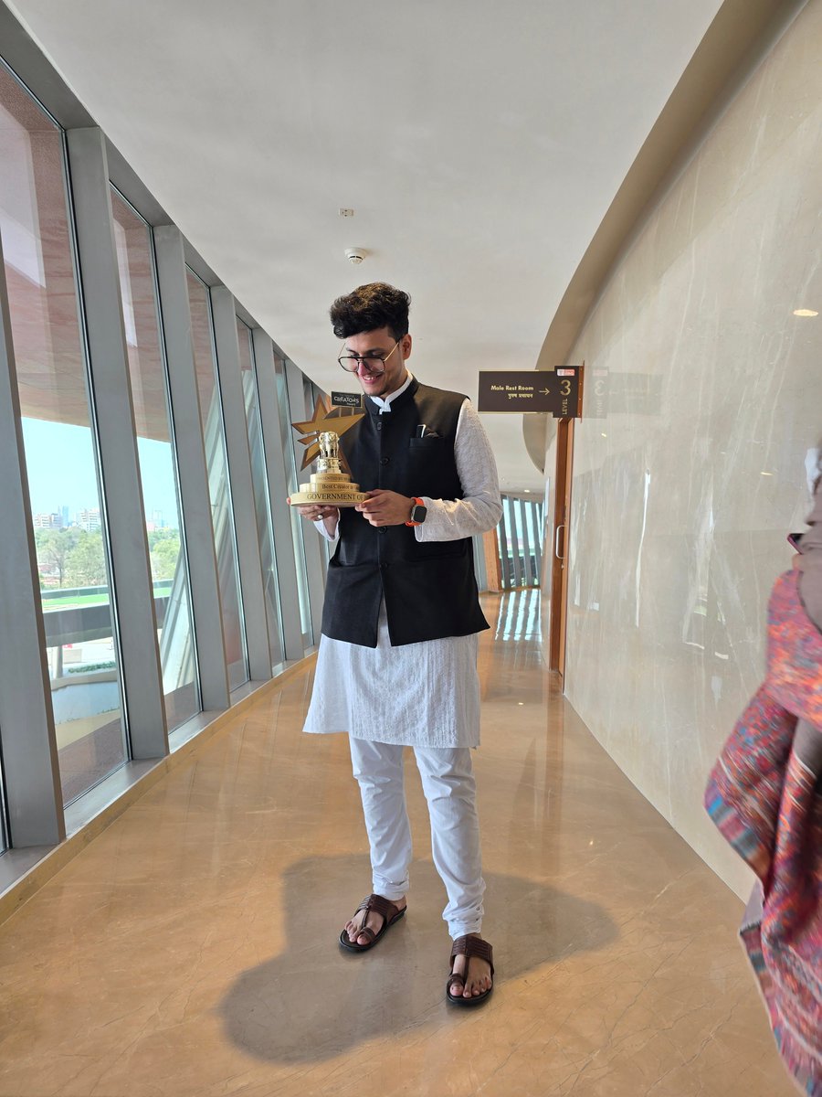 IIITDelhi's tweet image. We are pleased to announce that Nischay Malhan @TriggeredInsaan (IIITD Alumnus, B.Tech. ECE, Class of 2017) has won the National Creators Award 2024 in the &apos;Gaming Category&apos;. The Honourable Prime Minister of India, Shri @narendramodi presented the award during…