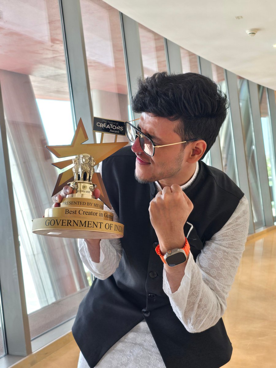 IIITDelhi's tweet image. We are pleased to announce that Nischay Malhan @TriggeredInsaan (IIITD Alumnus, B.Tech. ECE, Class of 2017) has won the National Creators Award 2024 in the &apos;Gaming Category&apos;. The Honourable Prime Minister of India, Shri @narendramodi presented the award during…