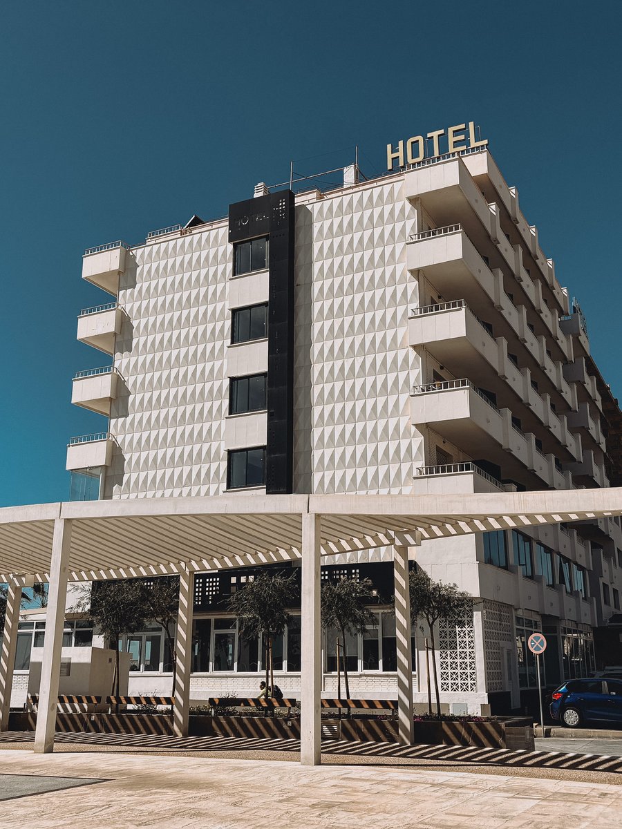 FAY Hotels te está esperando.
𝗘𝘀𝗰𝗮𝗽𝗮𝘁𝗲 𝗲𝘀𝘁𝗮 𝗦𝗲𝗺𝗮𝗻𝗮 𝗦𝗮𝗻𝘁𝗮 𝗱𝗲𝘀𝗱𝗲 𝘁𝗮𝗻 𝘀𝗼𝗹𝗼 𝟴𝟵€ / 𝗵𝗮𝗯. 𝗱𝗼𝗯𝗹𝗲*

* Oferta para estancias desde el 22 al 31 de marzo de 2024. Precio por habitación doble / Sujeto a disponibilidad 

fayhotels.com