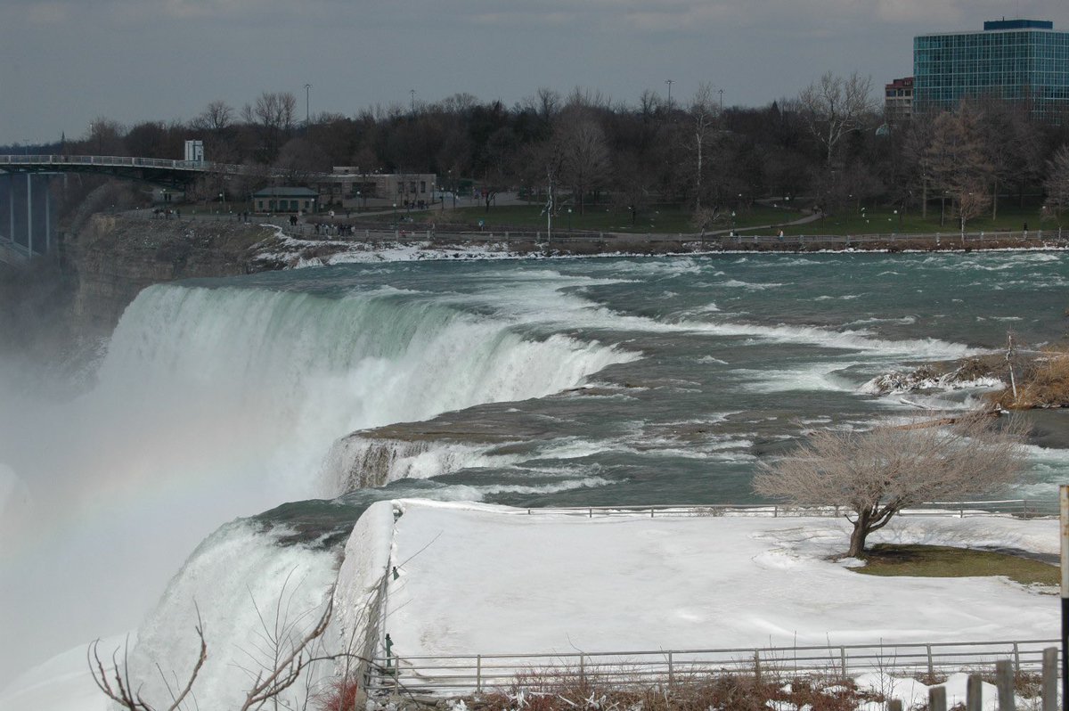 Niagara River, Niagara Falls, winter, lots of ice! #niagarafalls #niagarariver #Waterfall