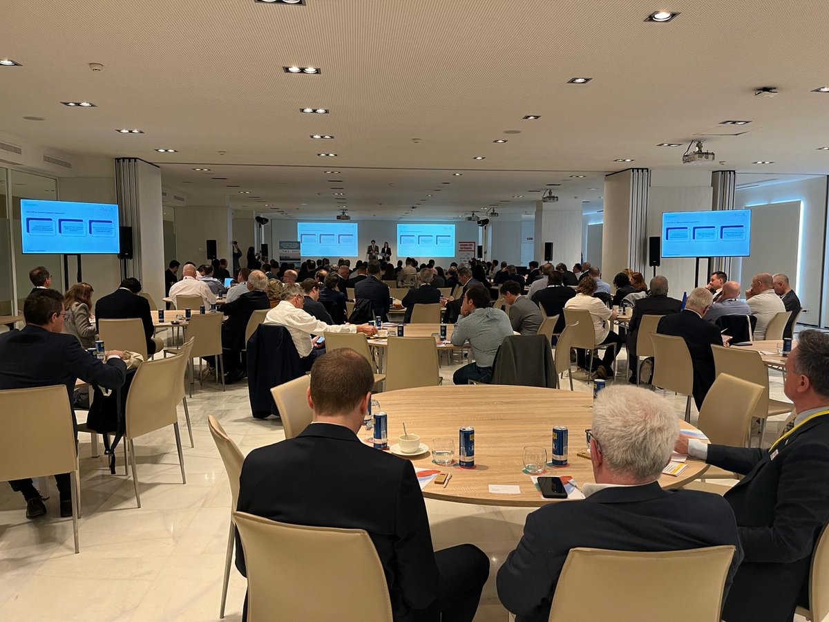 MainspringUK's tweet photo. The European Light Rail Congress has started! 2 days. Over 50+ presentations and debates. One place to be. And what a place!
#ELRC24 #lrt #urbantransit #seville #urbantransit https://t.co/1TZ2PWKhrN