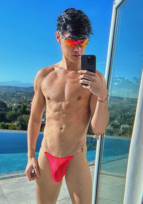 Next stop: LA ✈️ March 21-24  Hit me up if you wanna shoot 📸 https://t.co/j6s4jzGuz7